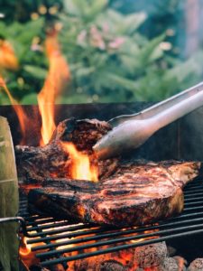 You are currently viewing Bringing the BBQ: 5 Tips for a Successful BBQ Trailer Business